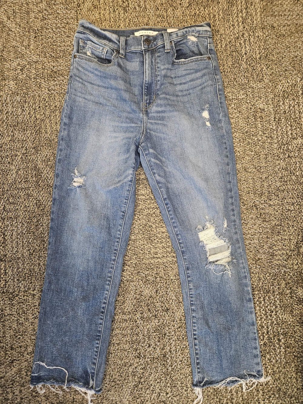 Size 9 eunina Light Blue Distressed Straight-Leg Jeans